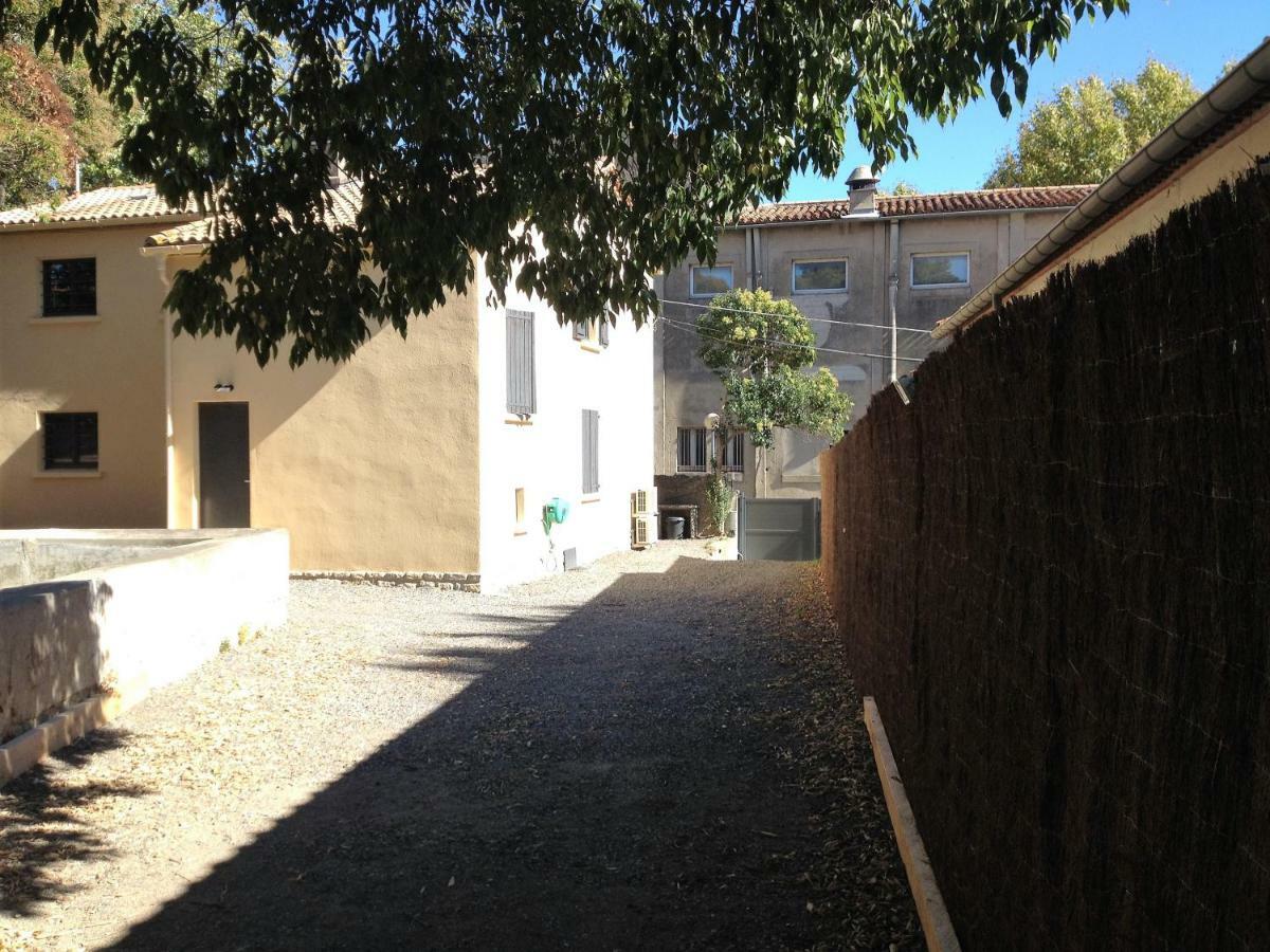 Au Vieux Lavoir Avec Parking Prive, Jardin , Climatisation, A 500 M De La Cite Carcassonne Luaran gambar