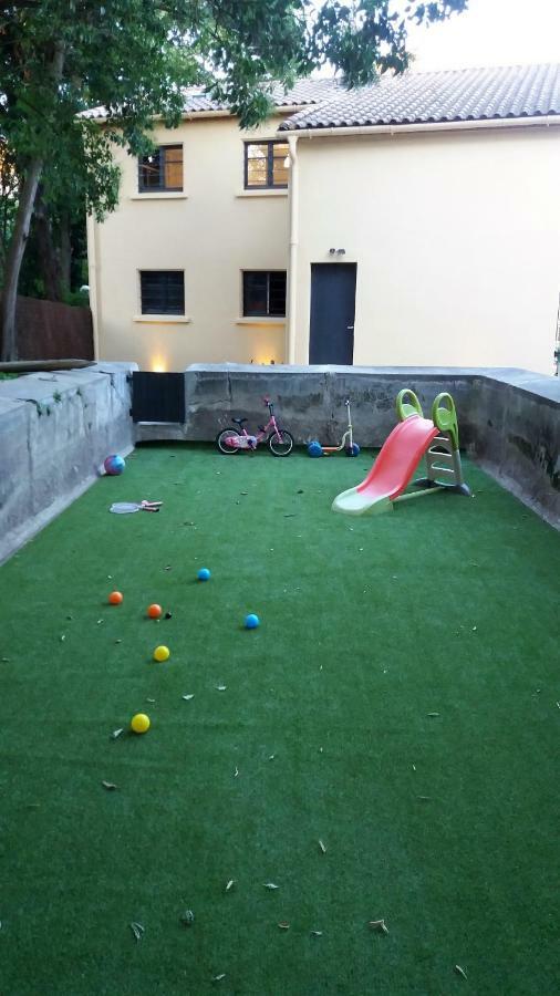 Au Vieux Lavoir Avec Parking Prive, Jardin , Climatisation, A 500 M De La Cite Carcassonne Luaran gambar